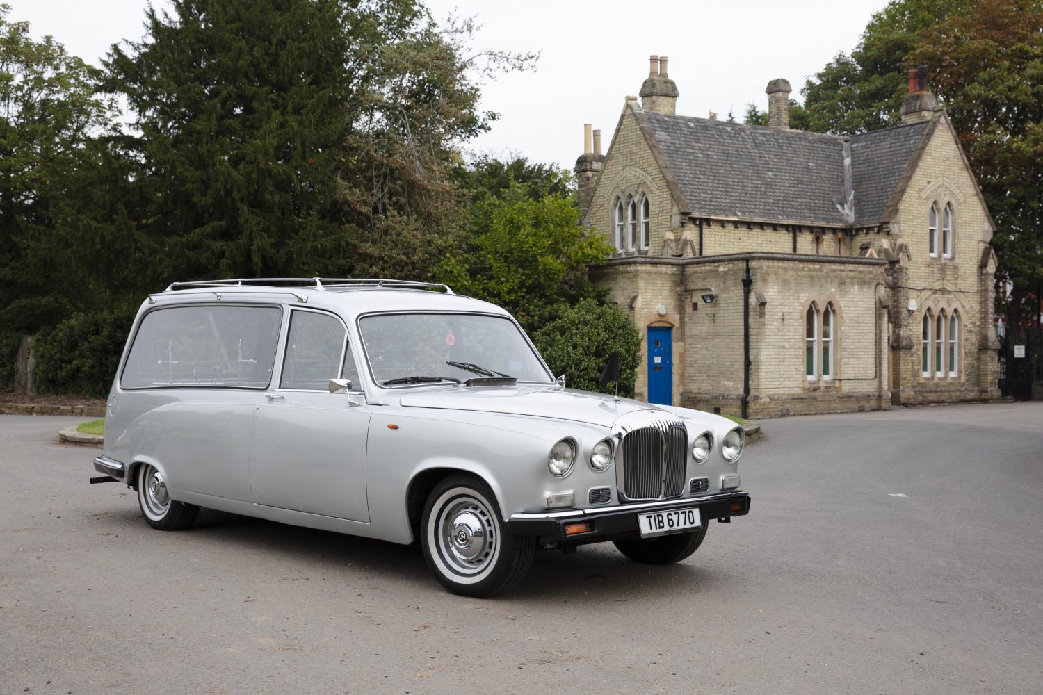 Vintage Silver Daimler hearse | Poppy's funerals | London funeral directors